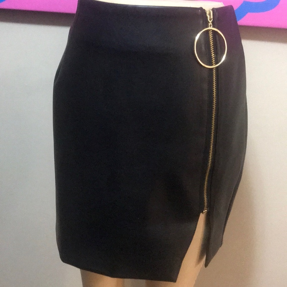 AGAIN Black Faux Vegan Leather Mini Skirt - Picture 3 of 8